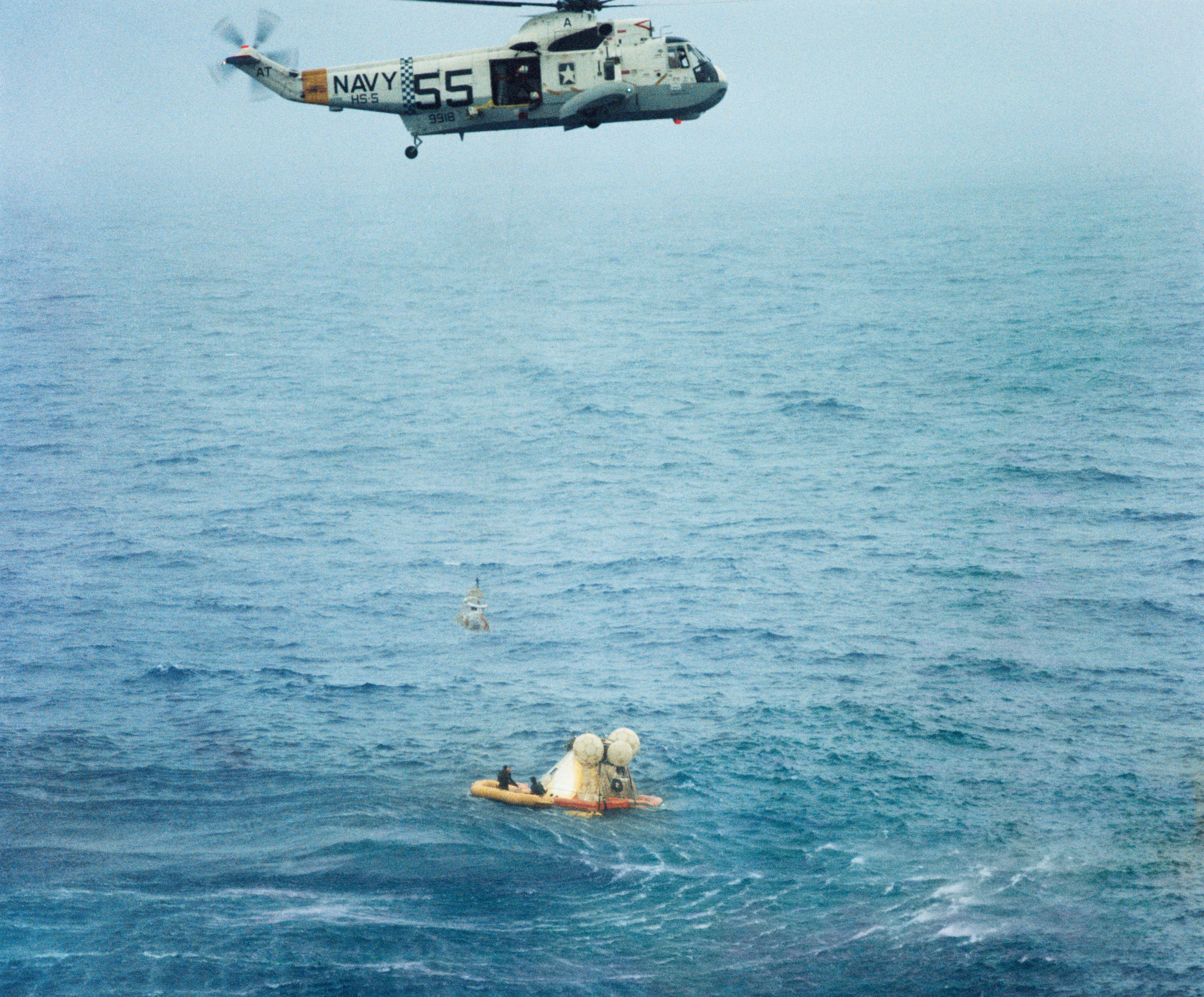Apollo_7_recovery_with_SH-3_Sea_King_1968